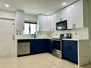513 NW 77th St in Miami, FL - Building Photo - Building Photo