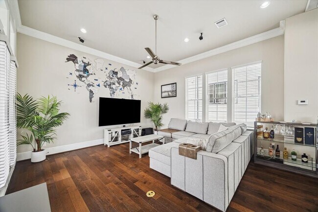 4124 Willowbend Blvd in Houston, TX - Building Photo - Building Photo