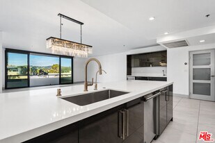 10660 Wilshire Blvd in Los Angeles, CA - Building Photo