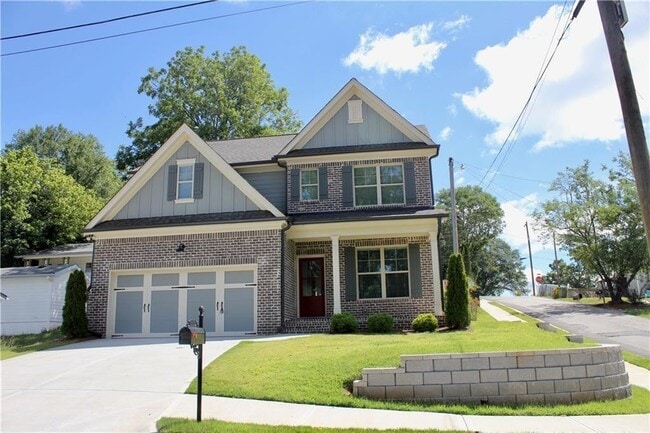 property at 660 Allen St NE