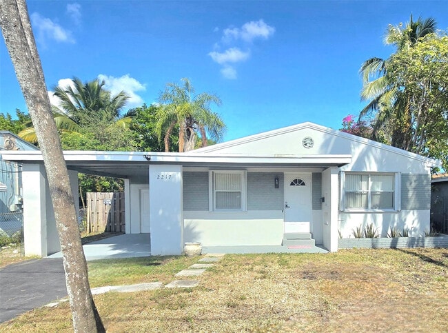 2217 Grant St in Hollywood, FL - Building Photo - Building Photo