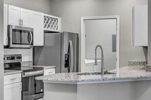 Village Walk in Jacksonville, FL - Building Photo