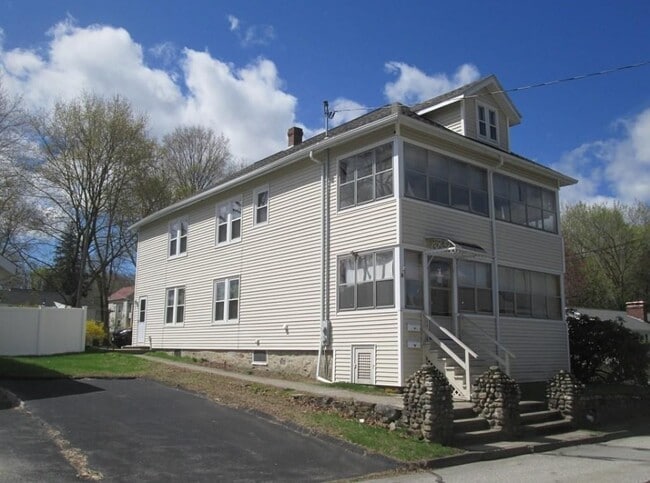 8 Valley St, Unit 2