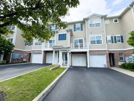942 Nittany Ct in Allentown, PA - Building Photo