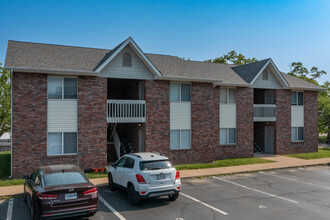 Columbia Park Apartments in Park Hills, MO - Building Photo - Building Photo