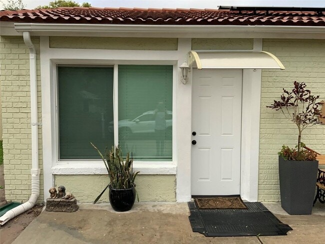 property at 10115 Bluff Ct