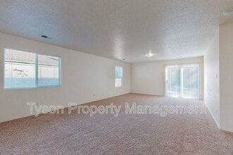 1825 San Pedro Rd in Rio Rancho, NM - Building Photo - Building Photo