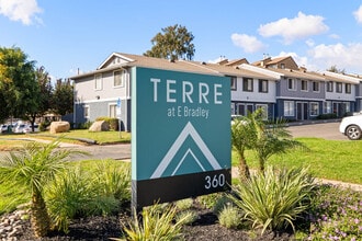 Terre at E Bradley in El Cajon, CA - Building Photo - Building Photo
