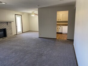 2150 Edgewood Rd NW in Cedar Rapids, IA - Building Photo - Building Photo