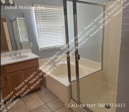 14848 Herschel Ave in Fontana, CA - Foto de edificio - Building Photo