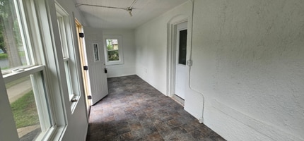 245 Monroe St SE in Hutchinson, MN - Building Photo - Building Photo