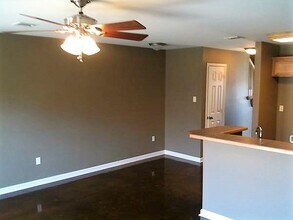 1534 Montagne St, Unit B in New Iberia, LA - Building Photo - Building Photo