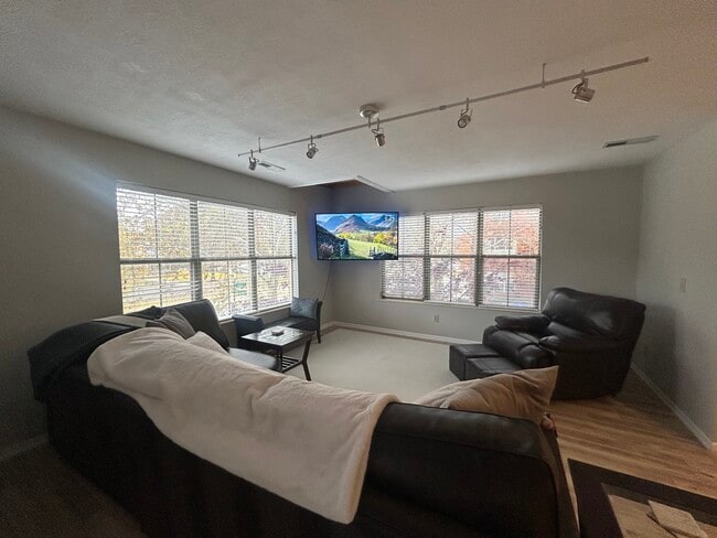 59 W Lincoln St in Columbus, OH - Foto de edificio - Building Photo