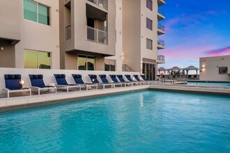 The Mile in Miami, FL - Foto de edificio - Building Photo