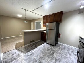128 Heritage Ln in Hamburg, NJ - Building Photo - Building Photo