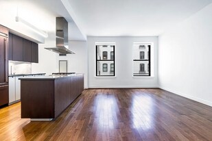 225 5th Ave, Unit APT 3N in New York, NY - Building Photo