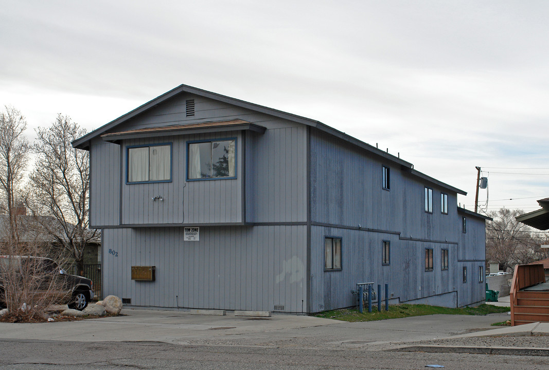 802 Stewart St in Reno, NV - Foto de edificio