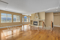 1592 Merlot Dr in West Kelowna, BC - Building Photo - Building Photo