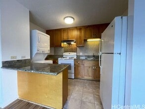 47-420-420 Hui Iwa St in Kaneohe, HI - Building Photo - Building Photo