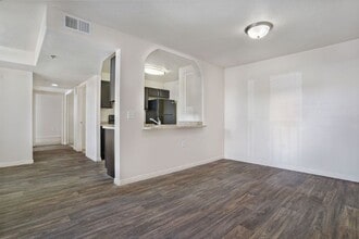 eGate Apartments in Salt Lake City, UT - Foto de edificio - Building Photo