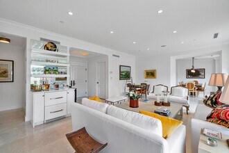150 Bradley Pl in Palm Beach, FL - Building Photo - Building Photo