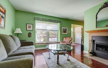 48 Shelly Ln in Sanatoga, PA - Foto de edificio - Building Photo
