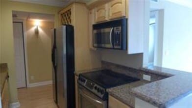 1515 E Broward Blvd, Unit 305 in Fort Lauderdale, FL - Building Photo - Building Photo