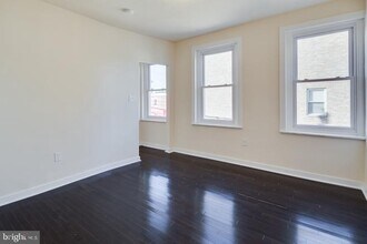 1249 S 21st St-Unit -UNIT 2F in Philadelphia, PA - Building Photo - Building Photo