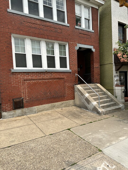 5127 Liberty Ave, Unit 1 in Pittsburgh, PA - Building Photo