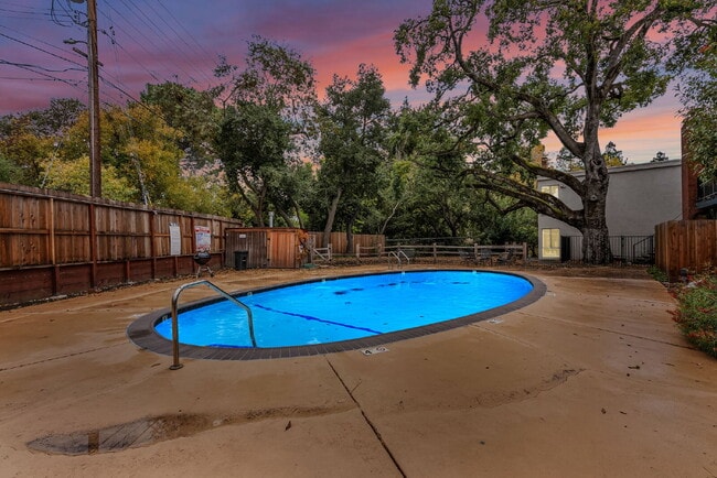 property at 1411 Creekside Dr