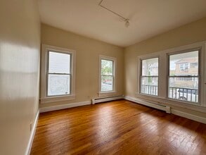 251 Black Rock Ave in Bridgeport, CT - Building Photo - Building Photo