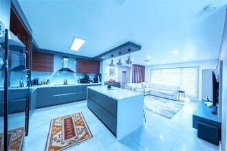 1221 W Camino Real in Boca Raton, FL - Building Photo - Building Photo