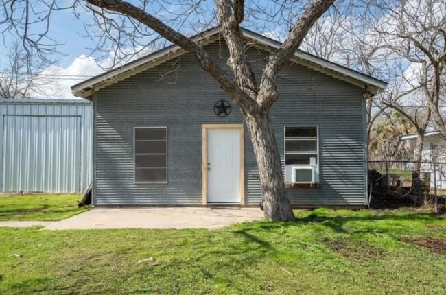 305 Branch St, Unit 305.5