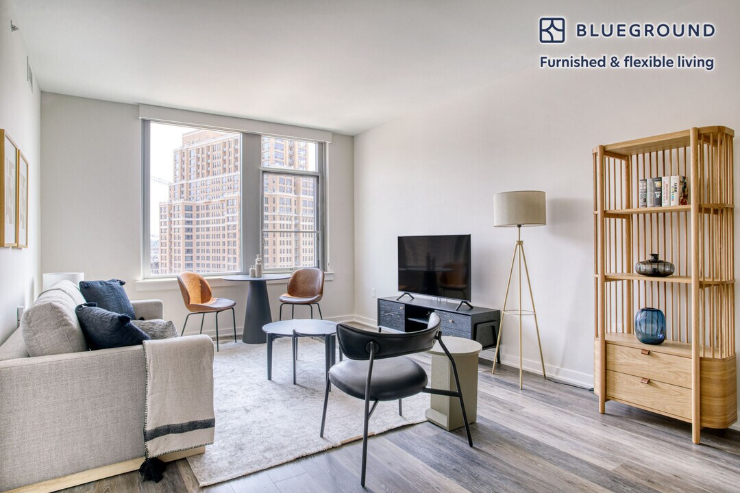 400 Army Navy Dr-Unit -FL11-ID282 in Arlington, VA - Building Photo