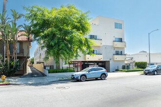 Eagle Glen Apartments in Northridge, CA - Building Photo - Building Photo