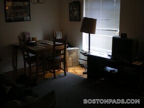 524 Putnam Ave in Cambridge, MA - Building Photo - Building Photo