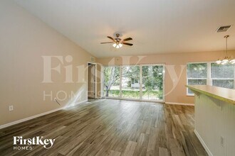18533 Orlando Rd in Ft. Myers, FL - Building Photo - Building Photo