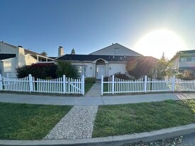 1549 Brookvale Dr in San Jose, CA - Building Photo