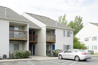 Meadowcreek Apartments in Cedar Springs, MI - Foto de edificio - Building Photo