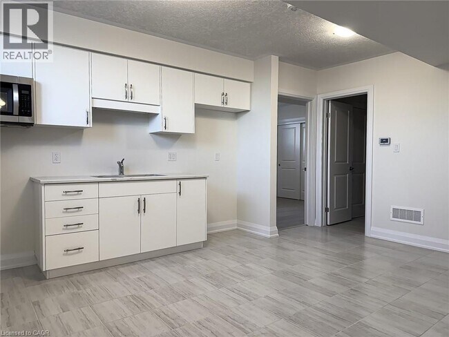 347 Canada Plum St in Waterloo, ON - Building Photo - Building Photo