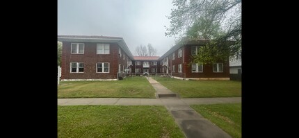 The Grand Apartments in Ponca City, OK - Foto de edificio - Building Photo