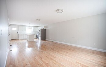 2 Vernon St in Holyoke, MA - Building Photo - Building Photo