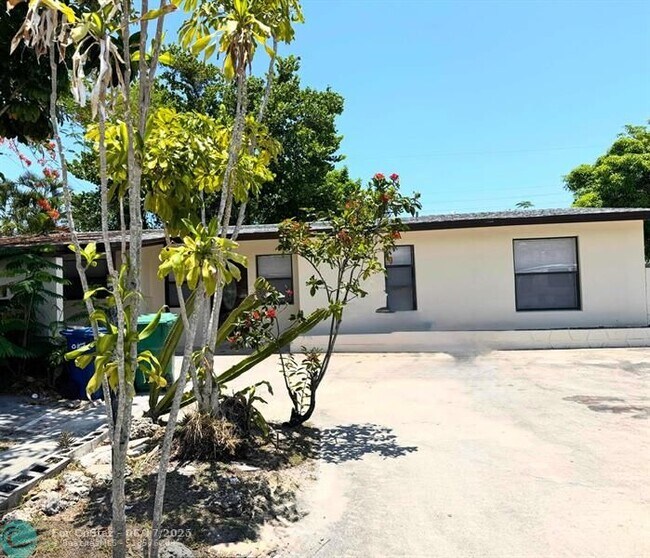 1180 NW 44th Terrace in Lauderhill, FL - Building Photo - Building Photo