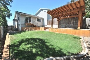 106 River Heights Blvd in River Heights, UT - Building Photo