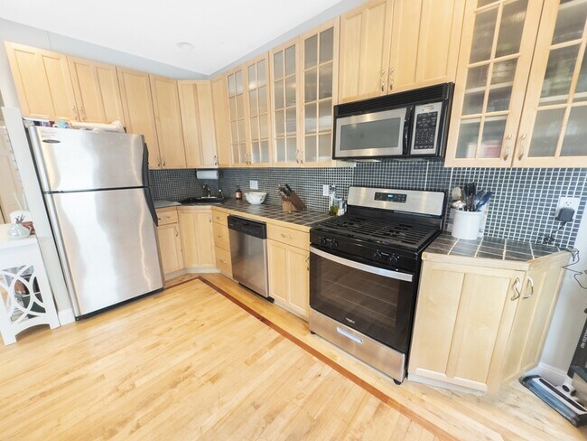 1 Hampshire St in Cambridge, MA - Building Photo - Building Photo
