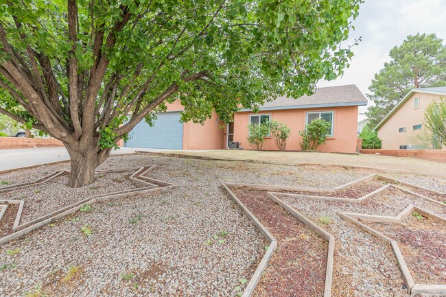 606 Venus Ave in Alamogordo, NM - Building Photo - Building Photo