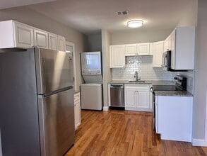 41-43 Darina Place in Milford, CT - Building Photo - Building Photo