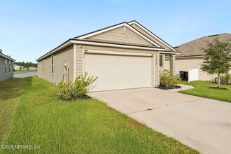 6488 Bucking Bronco Dr in Jacksonville, FL - Building Photo - Building Photo