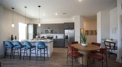 1000 Rea Dr SW in Gainesville, GA - Building Photo - Building Photo