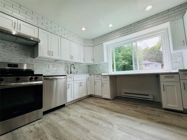 property at 39 Elizabeth Way